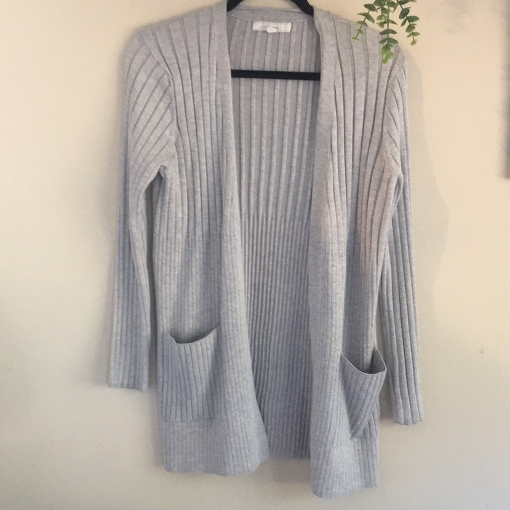 Gray long sleeve cardigan